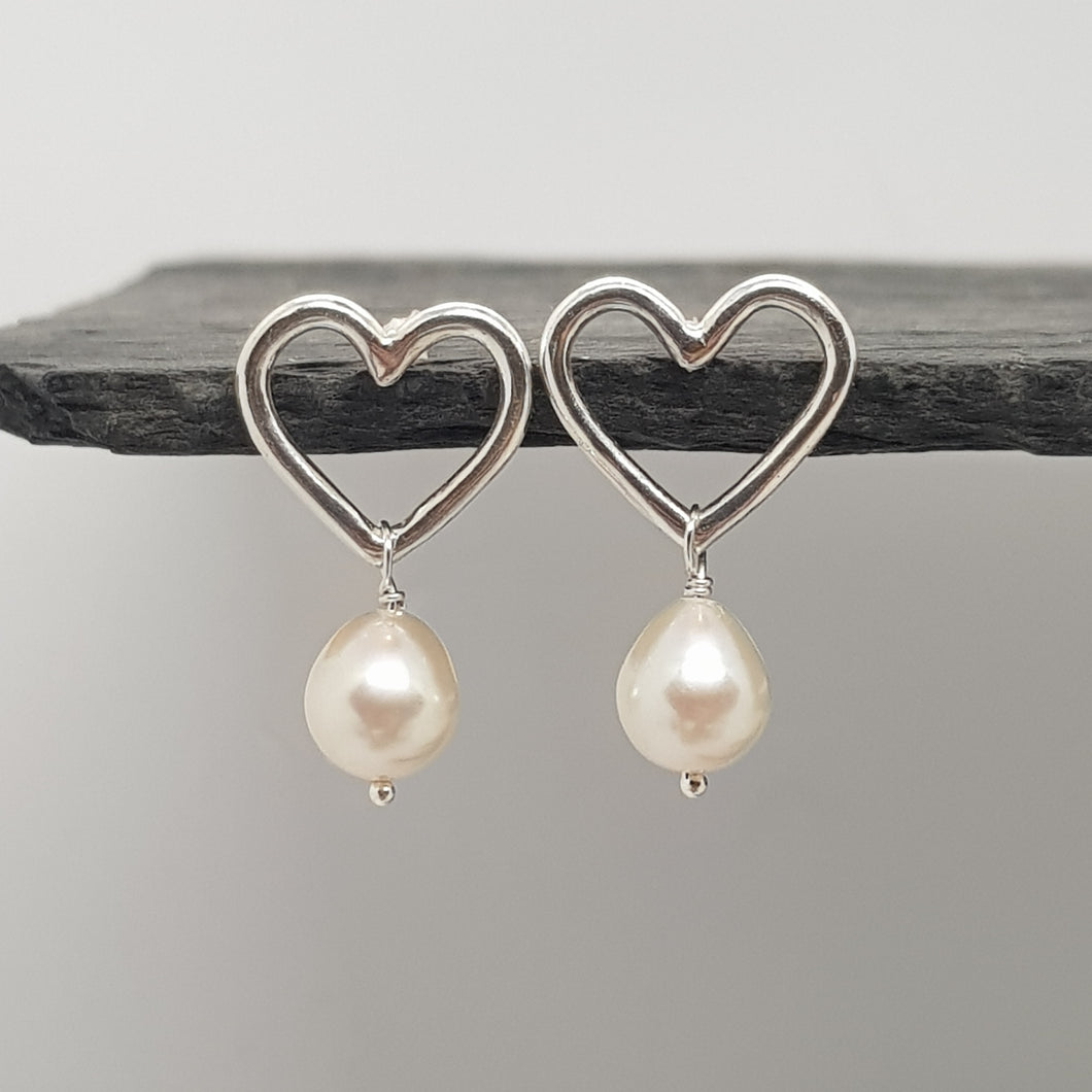 Heart Stud Pearl Earrings