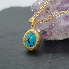 Load image into Gallery viewer, Turquoise Boulder Gold Necklace
